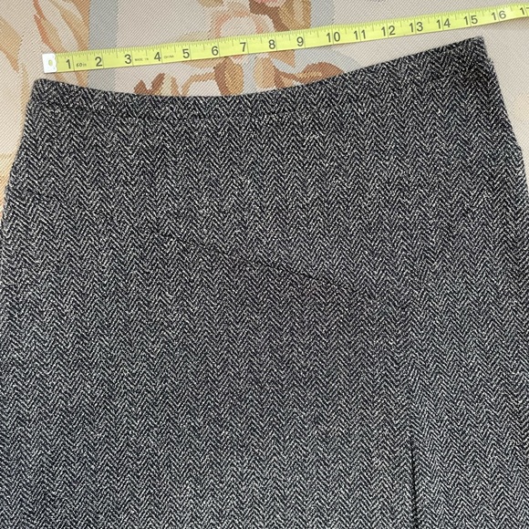 Medium grey midi skirt by Emma James - Picture 6 of 6